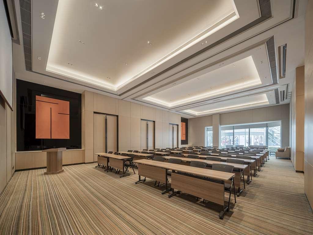 Hotel Blinq Wujiaochang *