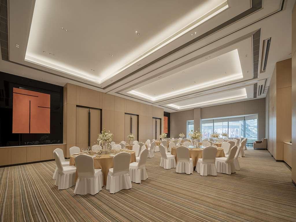Blinq Wujiaochang Hotel *